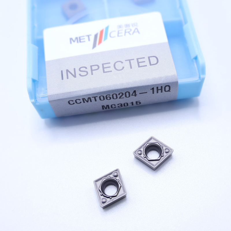 カーボン・スティール・ワークピース CCMT060204-1HQ MC3015 断裂耐性と滑らかな表面を持つサーメット切削ツール挿入