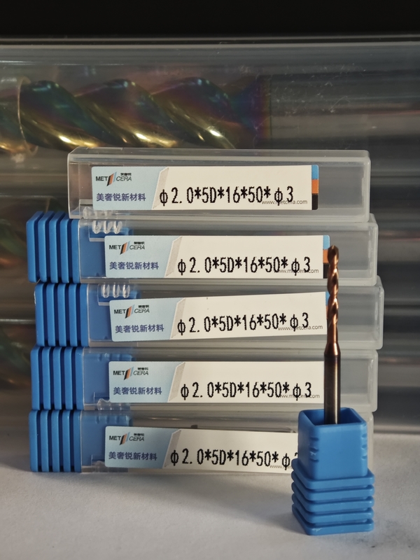 硬さ HRC55-60 固体カービッド 5D 掘削切削ツール φ2.0 x 5D x 16 x 50 x φ3mm G 外部冷却剤掘削