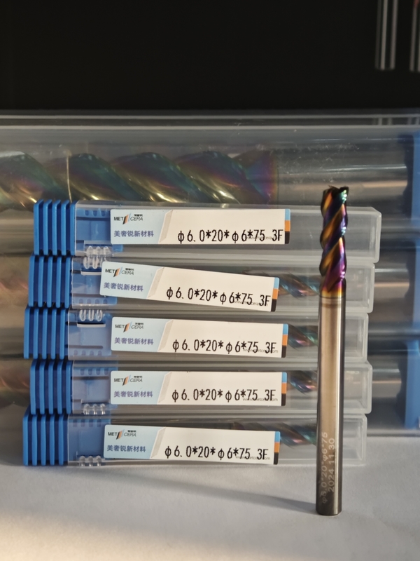 MAE PLUS 非鉄金属 アルミニウムと銅加工のためのカービッド末端ミール Φ6.0x20x6Dx75mm