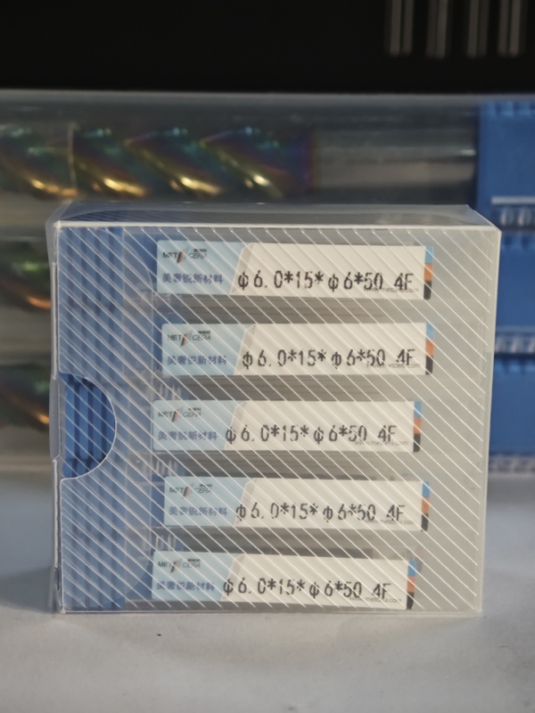 MPE4 HRC55-HRC60 固体カービッドフレーズ切断機 4 フルート フラットエンドフレーズ CNCフレーズ切断機 φ6.0 x 15 x φ6 x 50mm コーティング AlCrコーティング