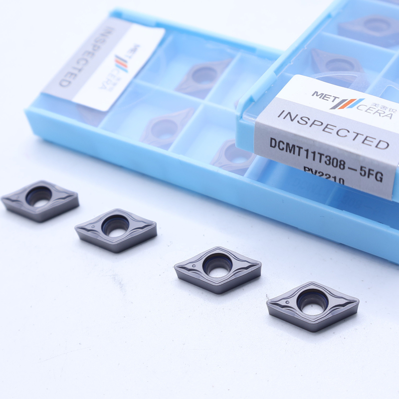 DCMT07 DCMT11 鉄鋼の外側および内側回転のための5FGチップブレーカーへのサーメット挿入