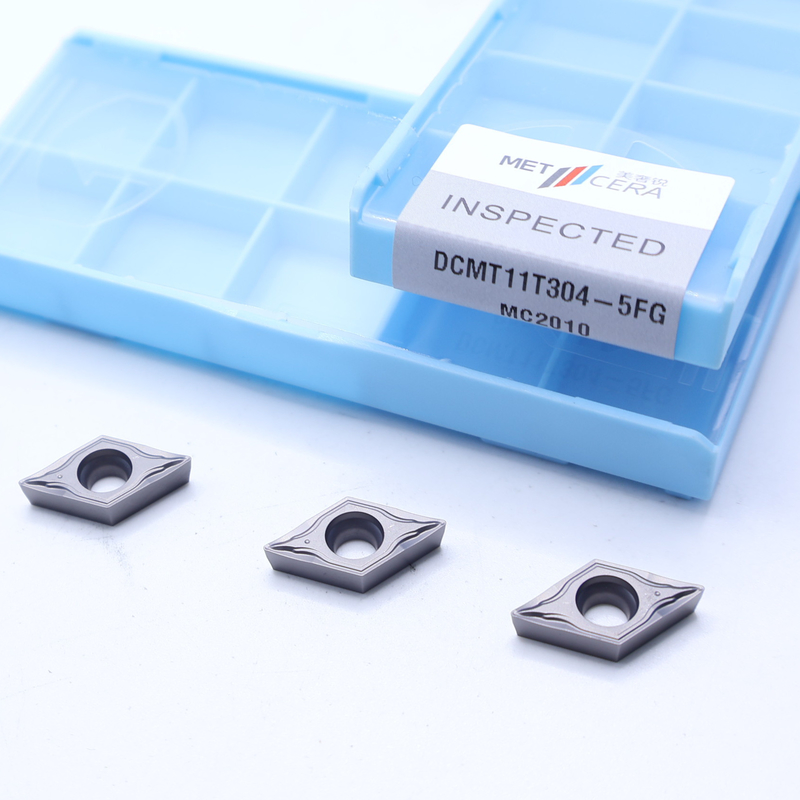 DCMT07 DCMT11 鉄鋼の外側および内側回転のための5FGチップブレーカーへのサーメット挿入