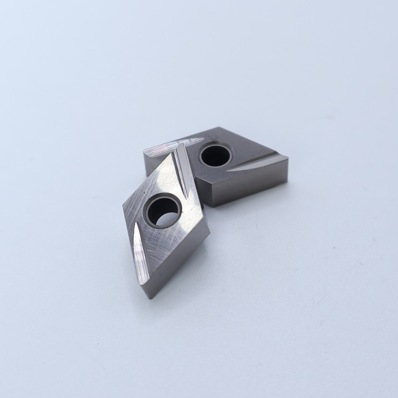 DNGG1104 DNGG11 サーメット CNC サーメットターニング挿入,Cの仕上げ挿入 仕上げチップブレーカー